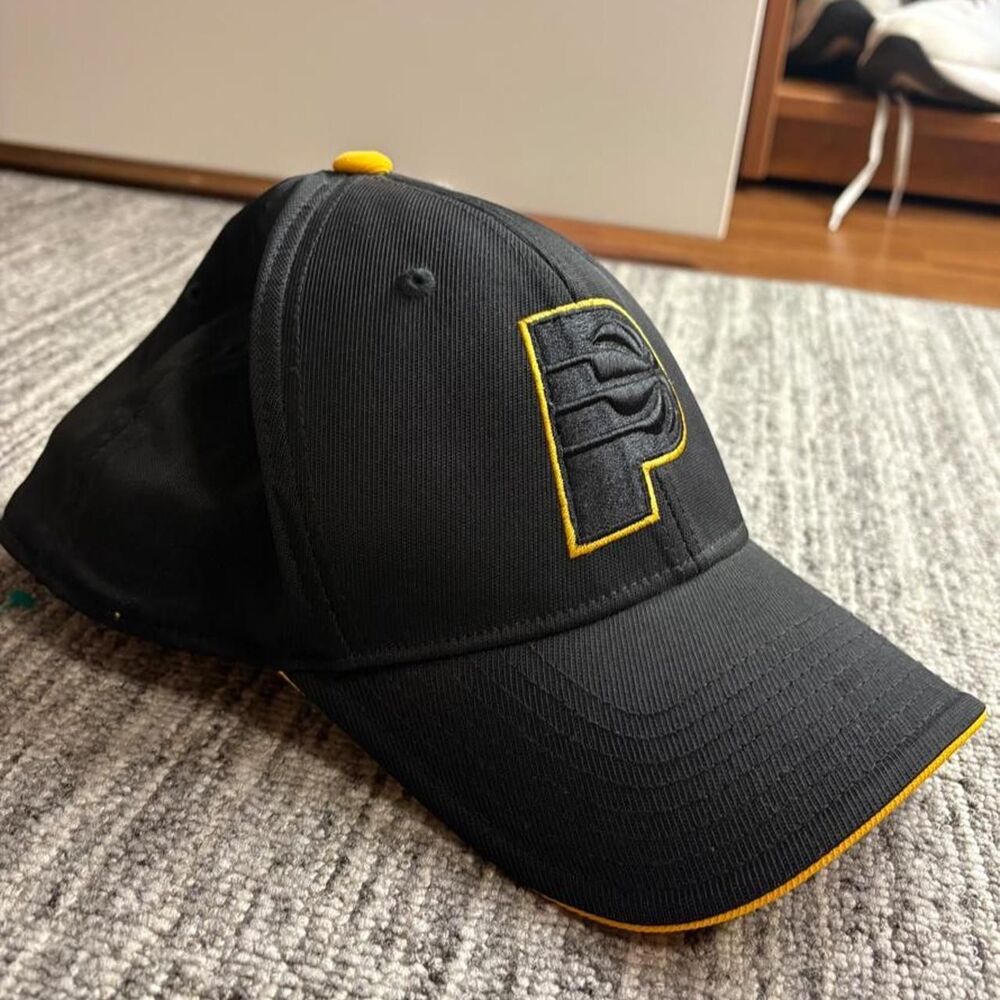 Super clean crispy Adidas Indiana Pacers black cap